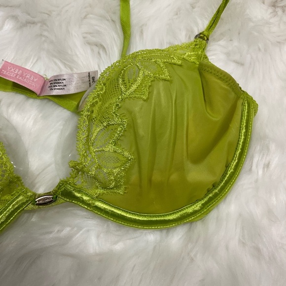 Very Sexy Vintage Victorias Secret Green and Nude Set - Picture 5 of 13